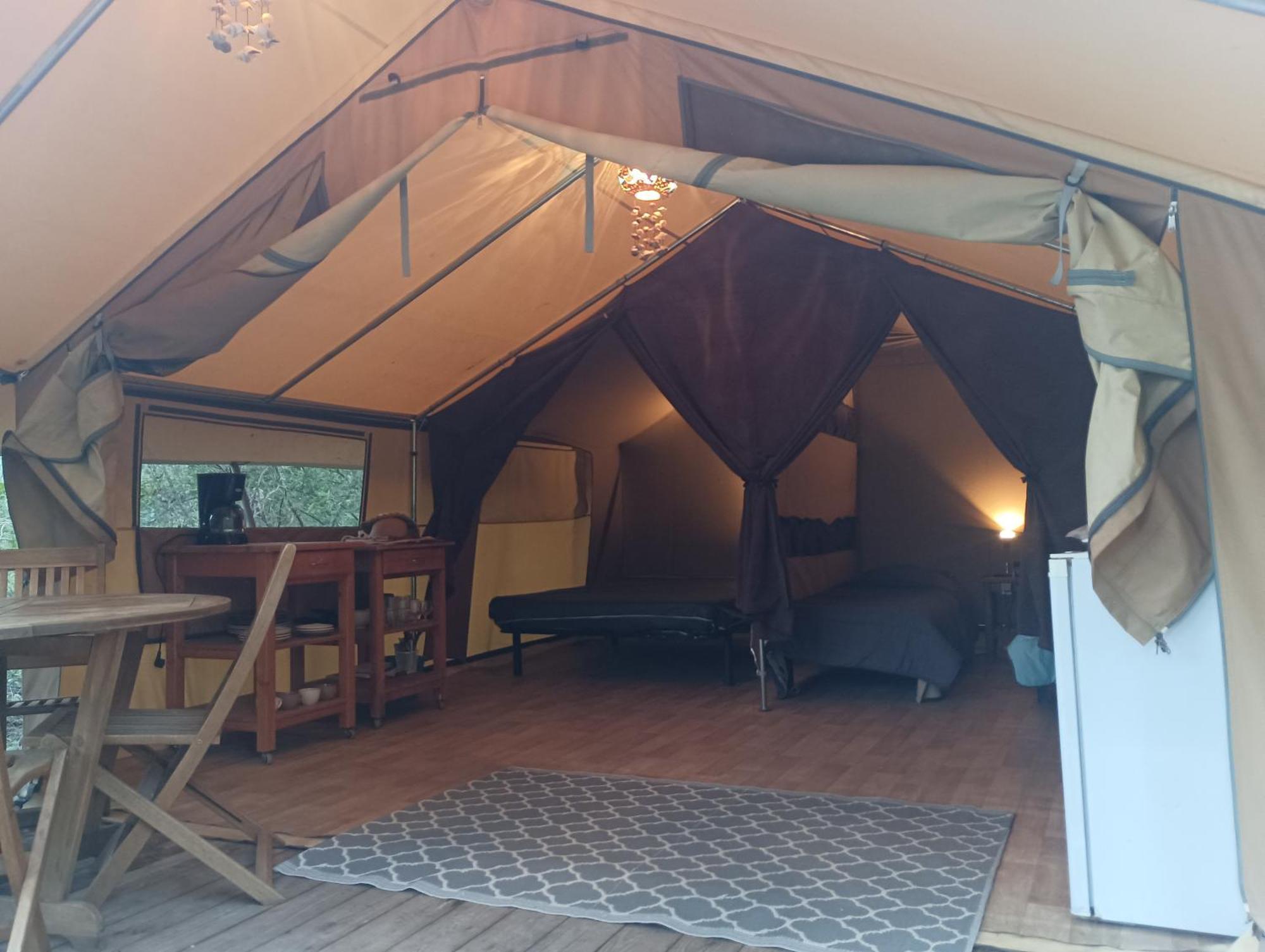 Tente Safari Au Pont Du Gard 베르 퐁 뒤 가르 외부 사진